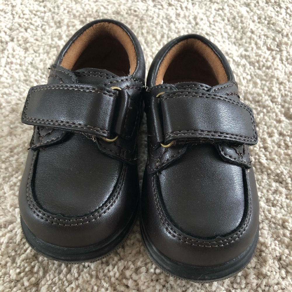 Dress shoes